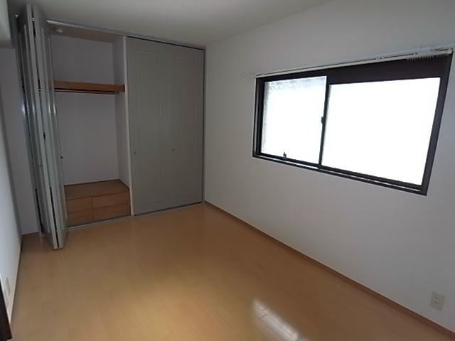 ガーデンロゼ高町 ベッドルーム