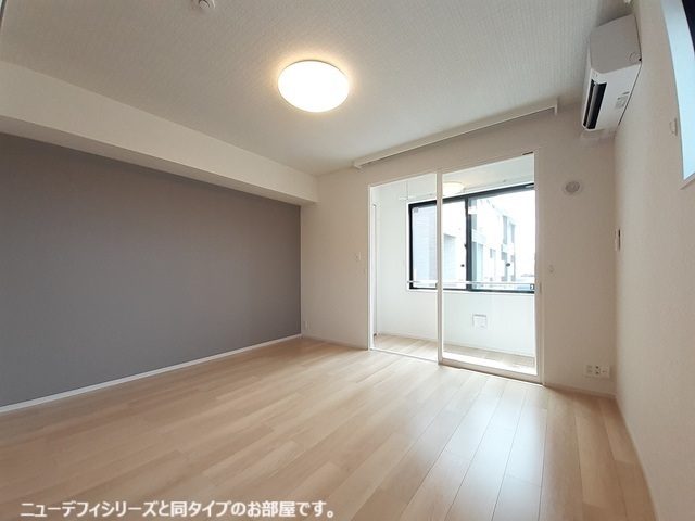 レジデンス・デルソーレ リビング