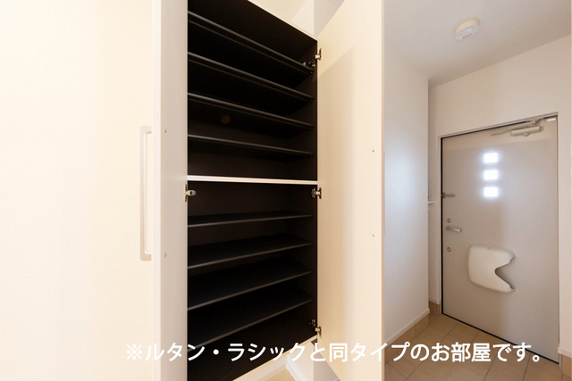 ベル　メナージュ 玄関