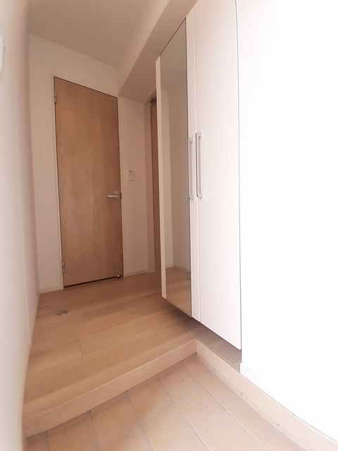 はるにとぶ（春飛） 玄関