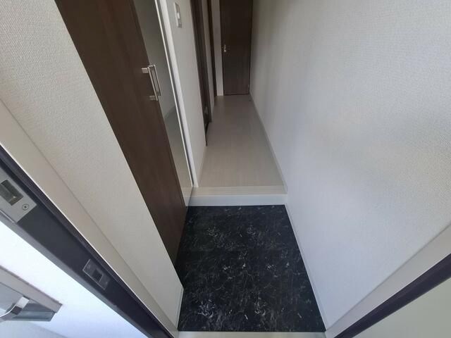 Grandir原島 玄関