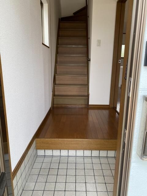 ニシアラ様貸家 玄関