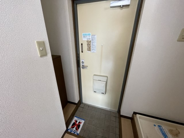 初生マンション 玄関