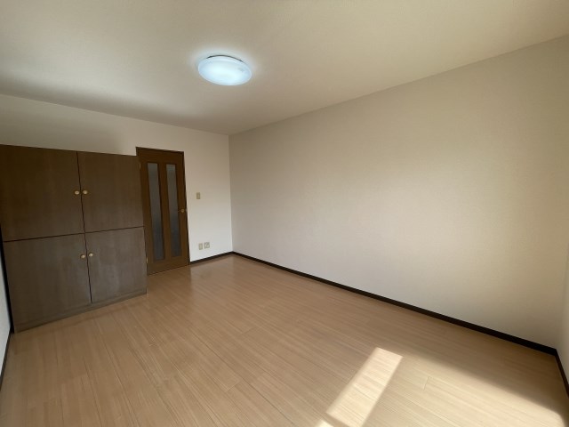 初生マンション ベッドルーム