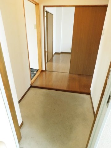 大石ハイツ 玄関