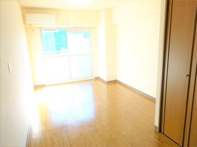 リアライズ山下町 リビング