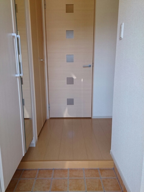 プリムローズＫ 玄関