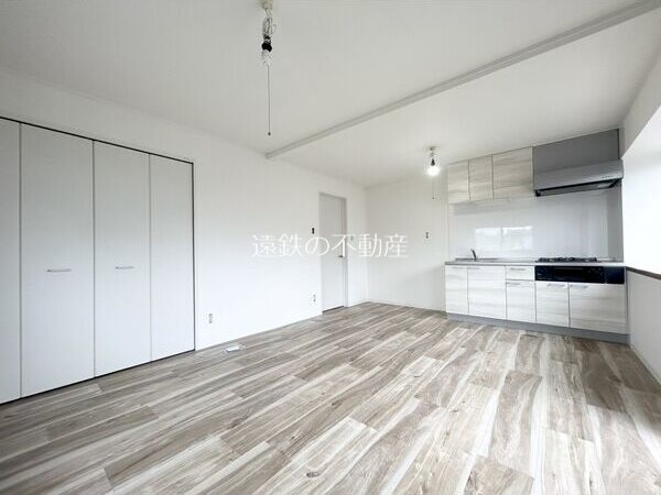 ラフィーネ佐鳴 リビング