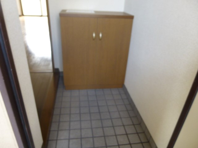 シャトー富ケ丘Ⅱ 玄関