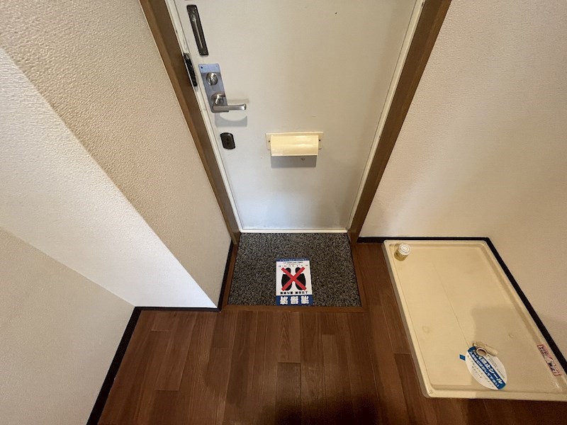 ビバリーハウスＷＥＳＴ 玄関