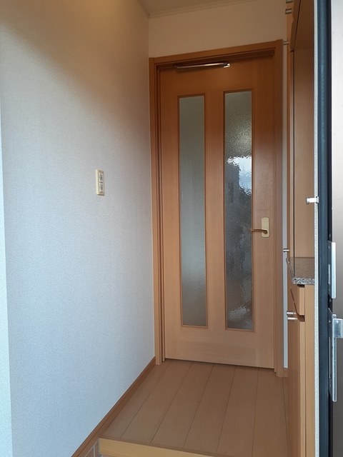 ジュネス 玄関