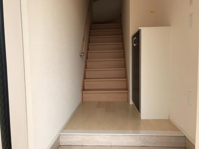 ルミネス 玄関