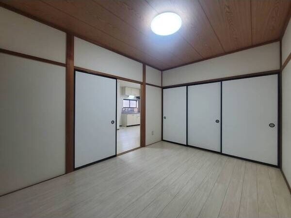 イーストハウス ベッドルーム