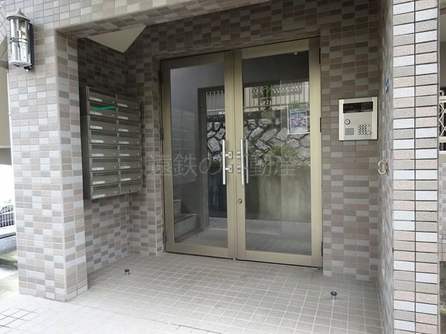 鹿谷の社 玄関