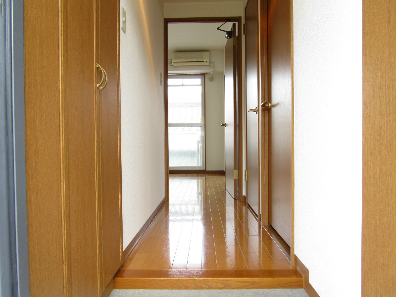 シャンツェ富塚 玄関