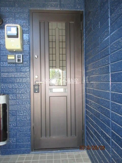 グランソル 玄関