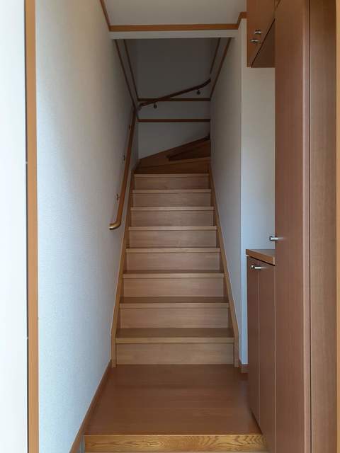 プラシドＣ 玄関
