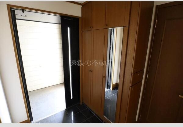 瓜内町戸建 玄関