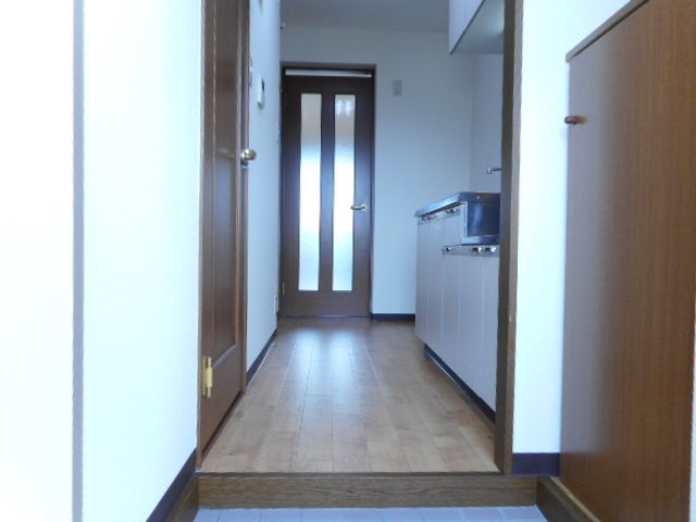 高御所ロイヤルマンション 玄関