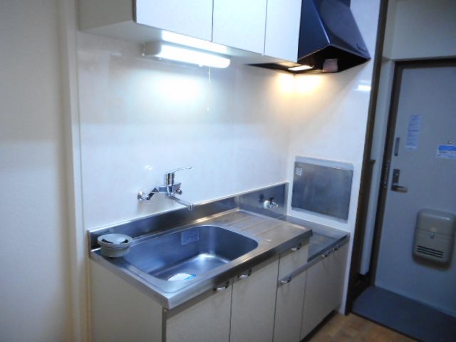 高御所ロイヤルマンション キッチン