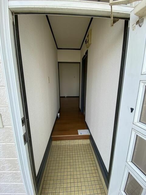 西平ビューハウス 玄関