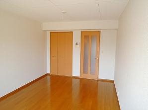 フォレストリバー ベッドルーム