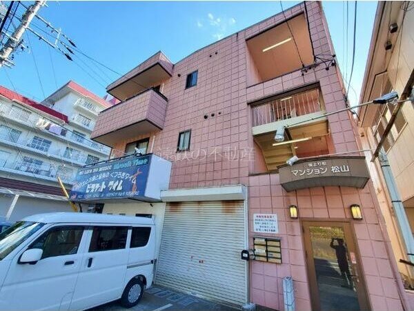 根上り松マンション松山 外観写真