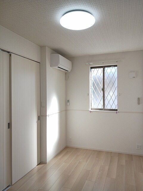 エスジーパレス ベッドルーム