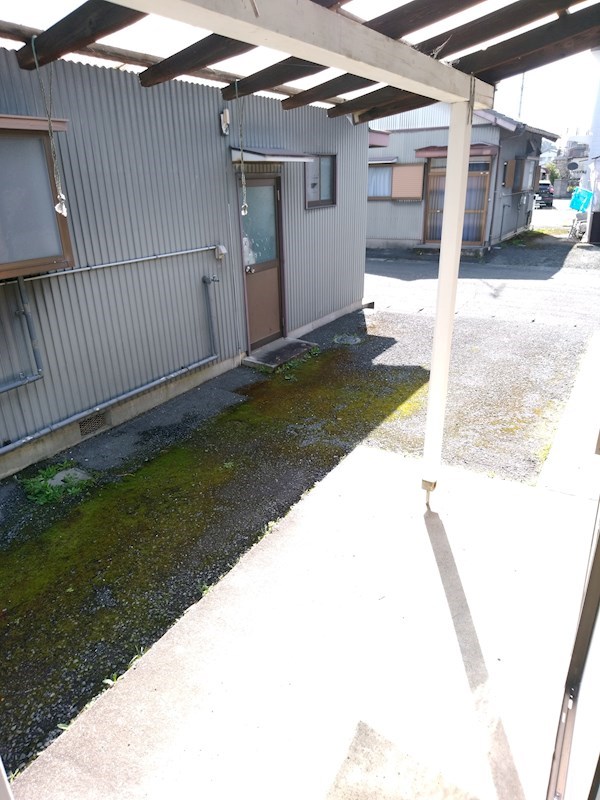 安間借家 ベランダ