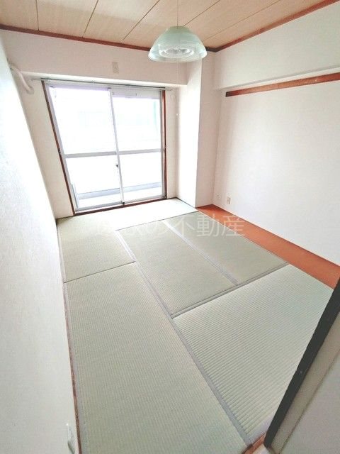 リアライズ山下町 ベッドルーム