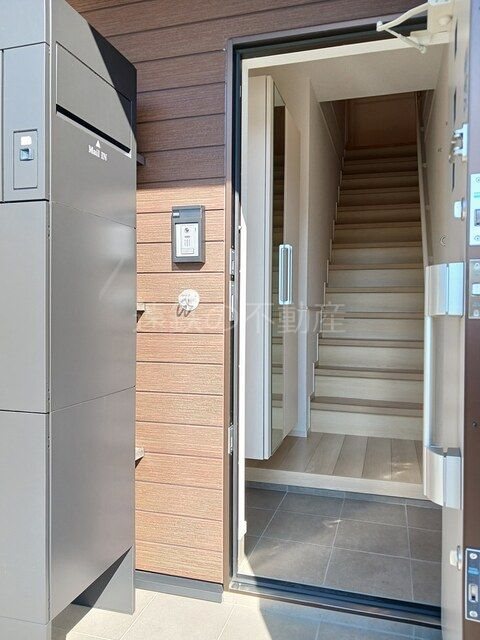 パルクソレイユ萩丘 玄関