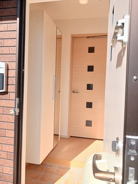 リンゴの木 玄関