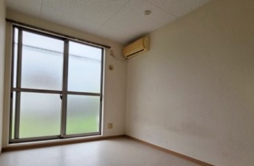 彩輝8B ベッドルーム