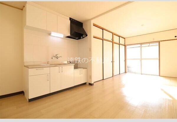 マンションブルースカイ リビング