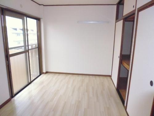 コーポフェニックス リビング