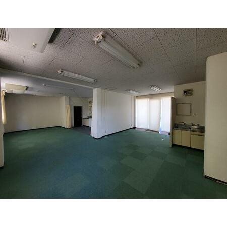 丸鈴グリーンビルＢ リビング