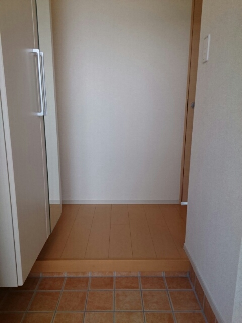フォレスタ横須賀 玄関