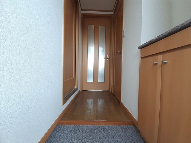 ヴィラ・アトラクティブ 玄関