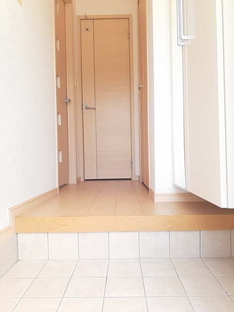 エクセレント　アベリア 玄関
