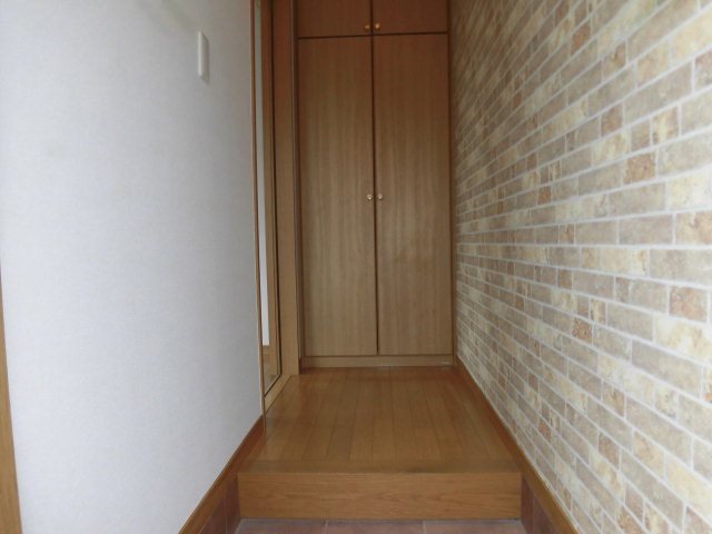 ムーンテラスⅠ 玄関