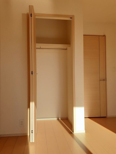 Ｓｔｒａｄｉ　Ｖａｒｉｕｓ その他4