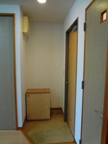 MビルⅡ 玄関