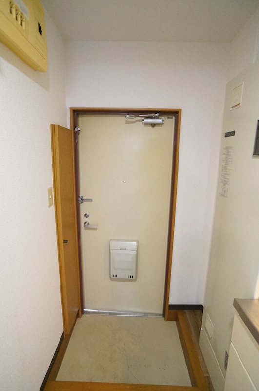 カーサアスカル 玄関