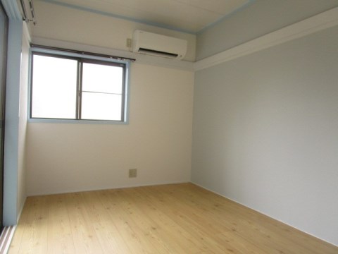 早出町1119-8貸家 ベッドルーム