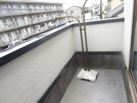 早出町1119-8貸家 ベランダ