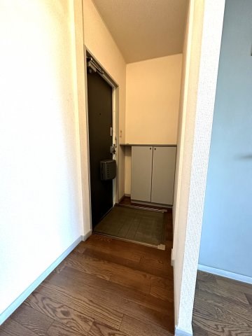 サンビレッジこいけB 玄関