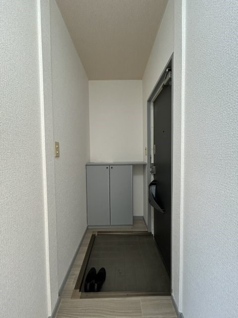 サンビレッジこいけB 玄関