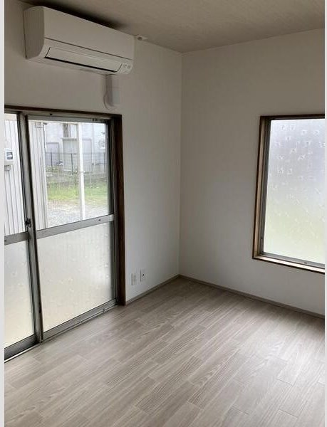 株式会社メロカ様貸家③(芳川町829-1) ベッドルーム