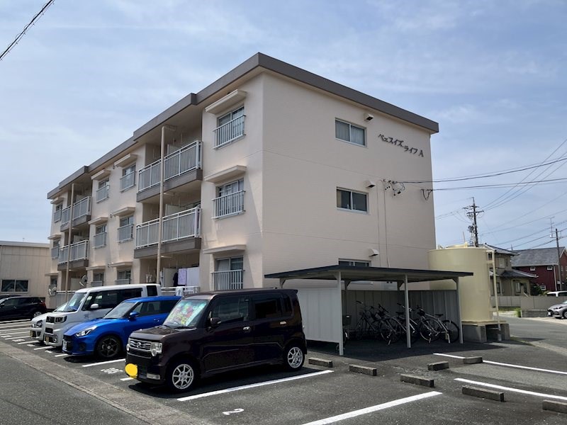 ベェスイズライフA 102号室 外観