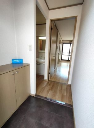 エスポワール久米Ａ 玄関